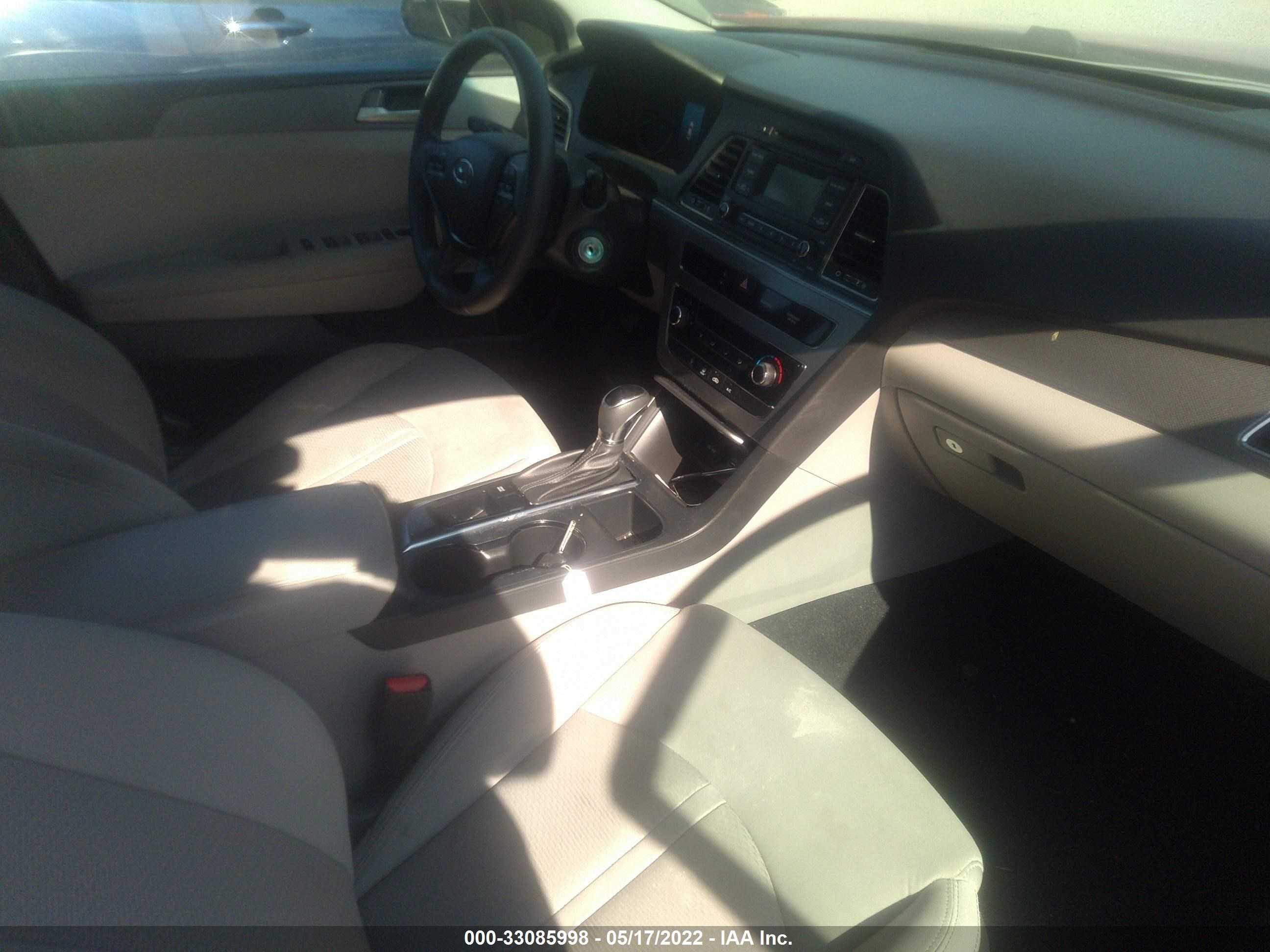 Photo 4 VIN: 5NPE24AF3HH560071 - HYUNDAI SONATA 