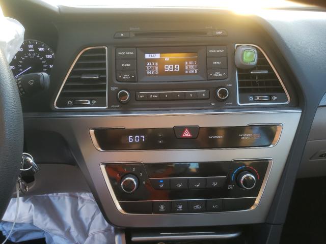 Photo 8 VIN: 5NPE24AF3HH569689 - HYUNDAI SONATA SE 