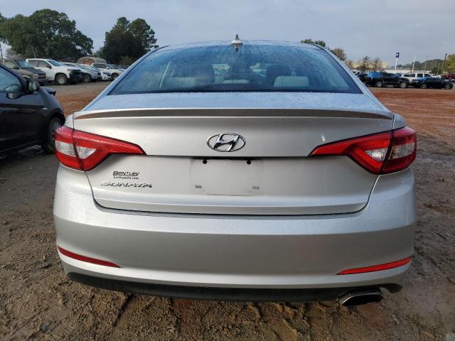 Photo 5 VIN: 5NPE24AF3HH572155 - HYUNDAI SONATA SE 