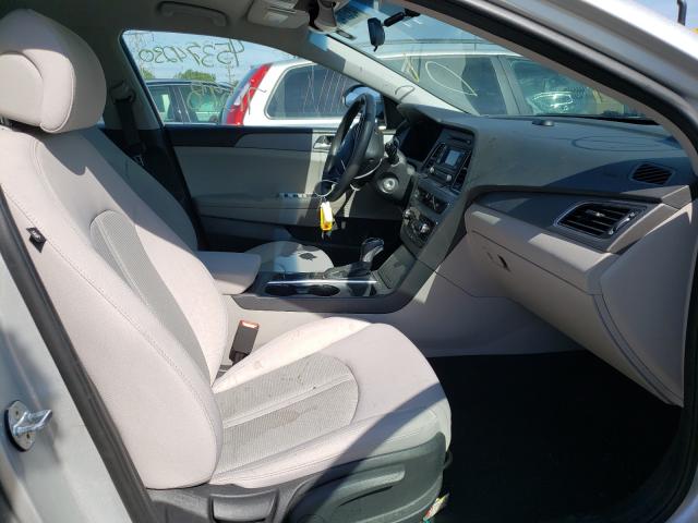 Photo 4 VIN: 5NPE24AF3HH573158 - HYUNDAI SONATA SE 