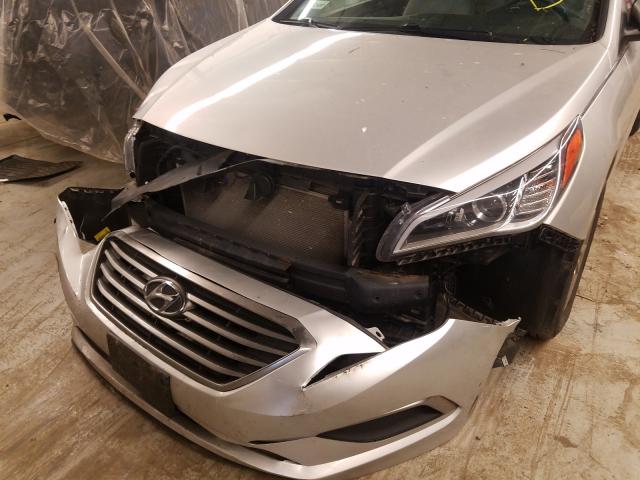 Photo 8 VIN: 5NPE24AF3HH573158 - HYUNDAI SONATA SE 