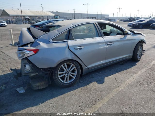 Photo 3 VIN: 5NPE24AF3HH579039 - HYUNDAI SONATA 