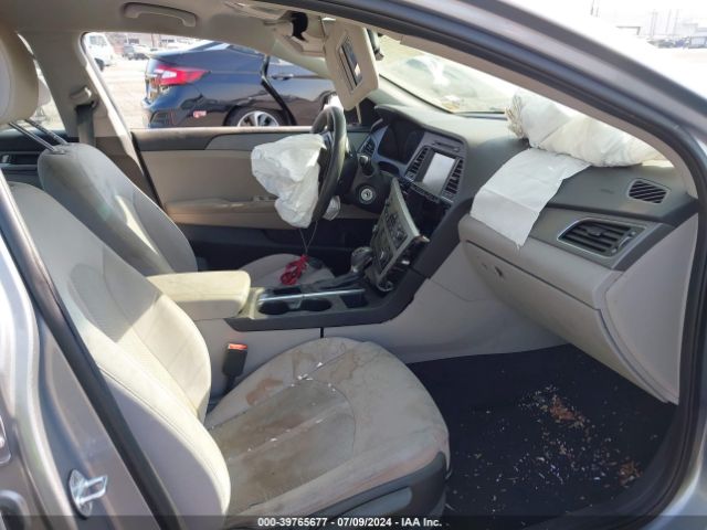 Photo 4 VIN: 5NPE24AF3HH579039 - HYUNDAI SONATA 