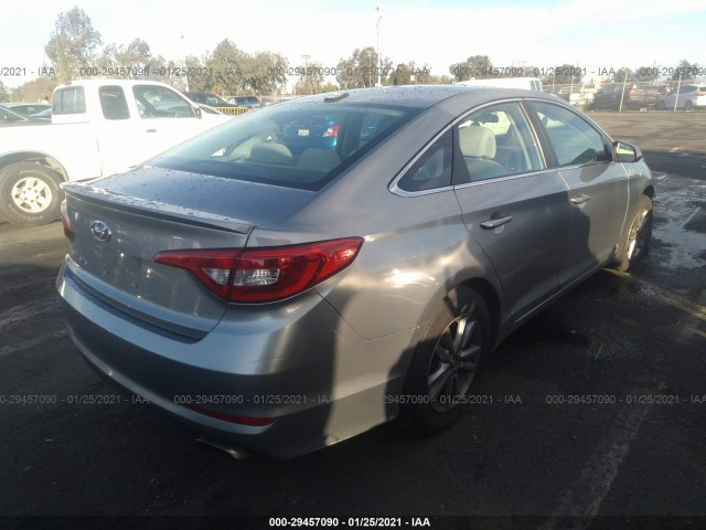 Photo 3 VIN: 5NPE24AF3HH588291 - HYUNDAI SONATA 