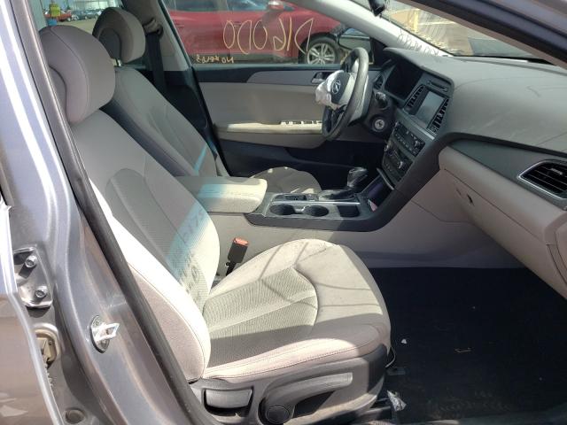 Photo 4 VIN: 5NPE24AF3HH589845 - HYUNDAI SONATA SE 