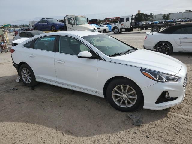 Photo 3 VIN: 5NPE24AF3JH605144 - HYUNDAI SONATA 