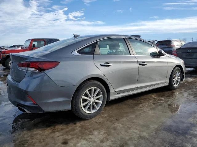 Photo 2 VIN: 5NPE24AF3JH663030 - HYUNDAI SONATA SE 