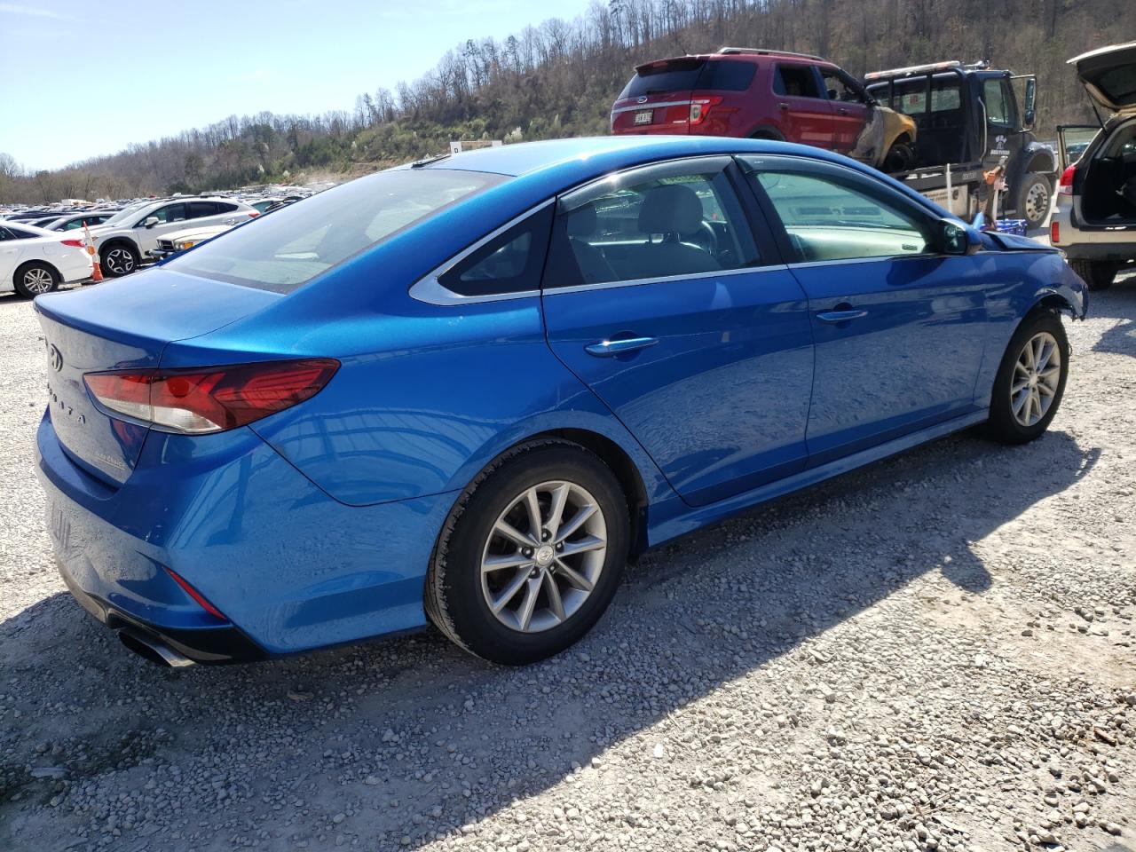 Photo 2 VIN: 5NPE24AF3JH668518 - HYUNDAI SONATA 