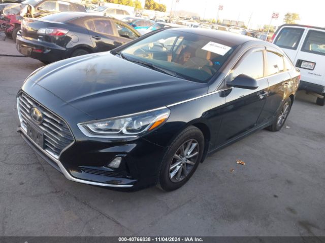 Photo 1 VIN: 5NPE24AF3JH677087 - HYUNDAI SONATA 