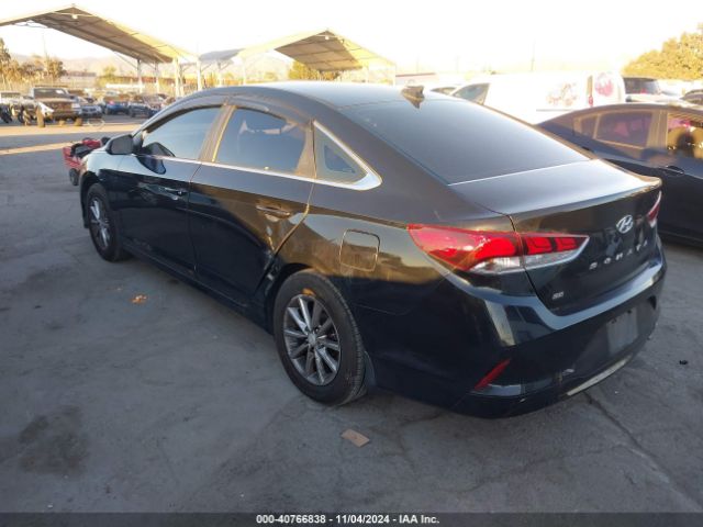 Photo 2 VIN: 5NPE24AF3JH677087 - HYUNDAI SONATA 