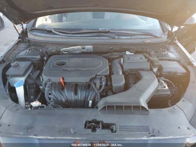 Photo 9 VIN: 5NPE24AF3JH677087 - HYUNDAI SONATA 