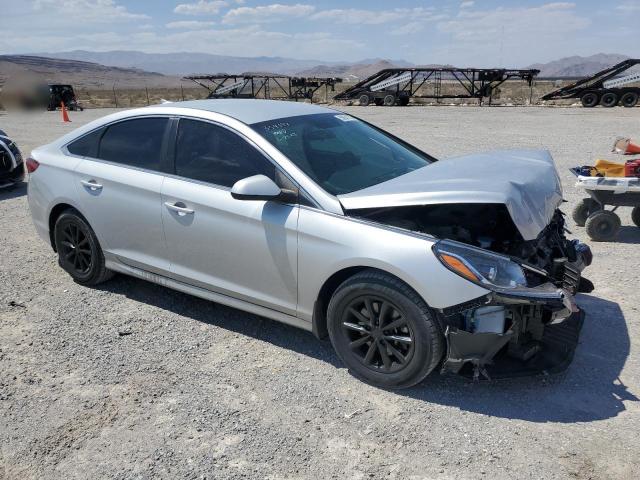 Photo 3 VIN: 5NPE24AF3JH683861 - HYUNDAI SONATA SE 