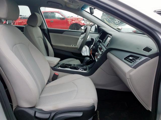 Photo 4 VIN: 5NPE24AF3JH693029 - HYUNDAI SONATA SE 