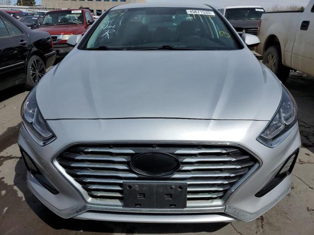 Photo 4 VIN: 5NPE24AF3JH699090 - HYUNDAI SONATA SE 