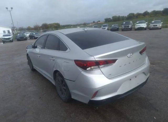 Photo 2 VIN: 5NPE24AF3JH699199 - HYUNDAI SONATA 