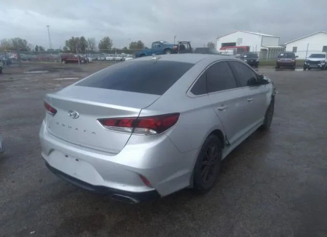 Photo 3 VIN: 5NPE24AF3JH699199 - HYUNDAI SONATA 