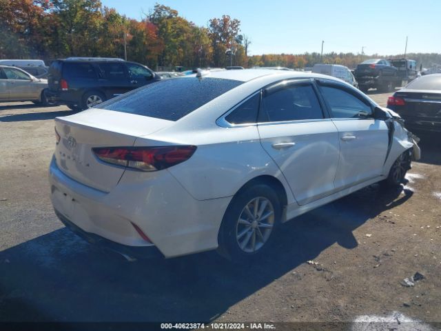 Photo 3 VIN: 5NPE24AF3JH705650 - HYUNDAI SONATA 