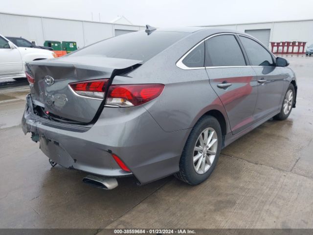 Photo 3 VIN: 5NPE24AF3JH720956 - HYUNDAI SONATA 