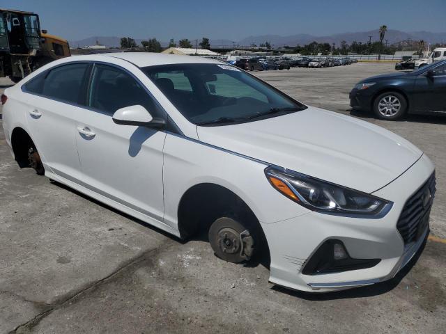 Photo 3 VIN: 5NPE24AF3KH729660 - HYUNDAI SONATA SE 