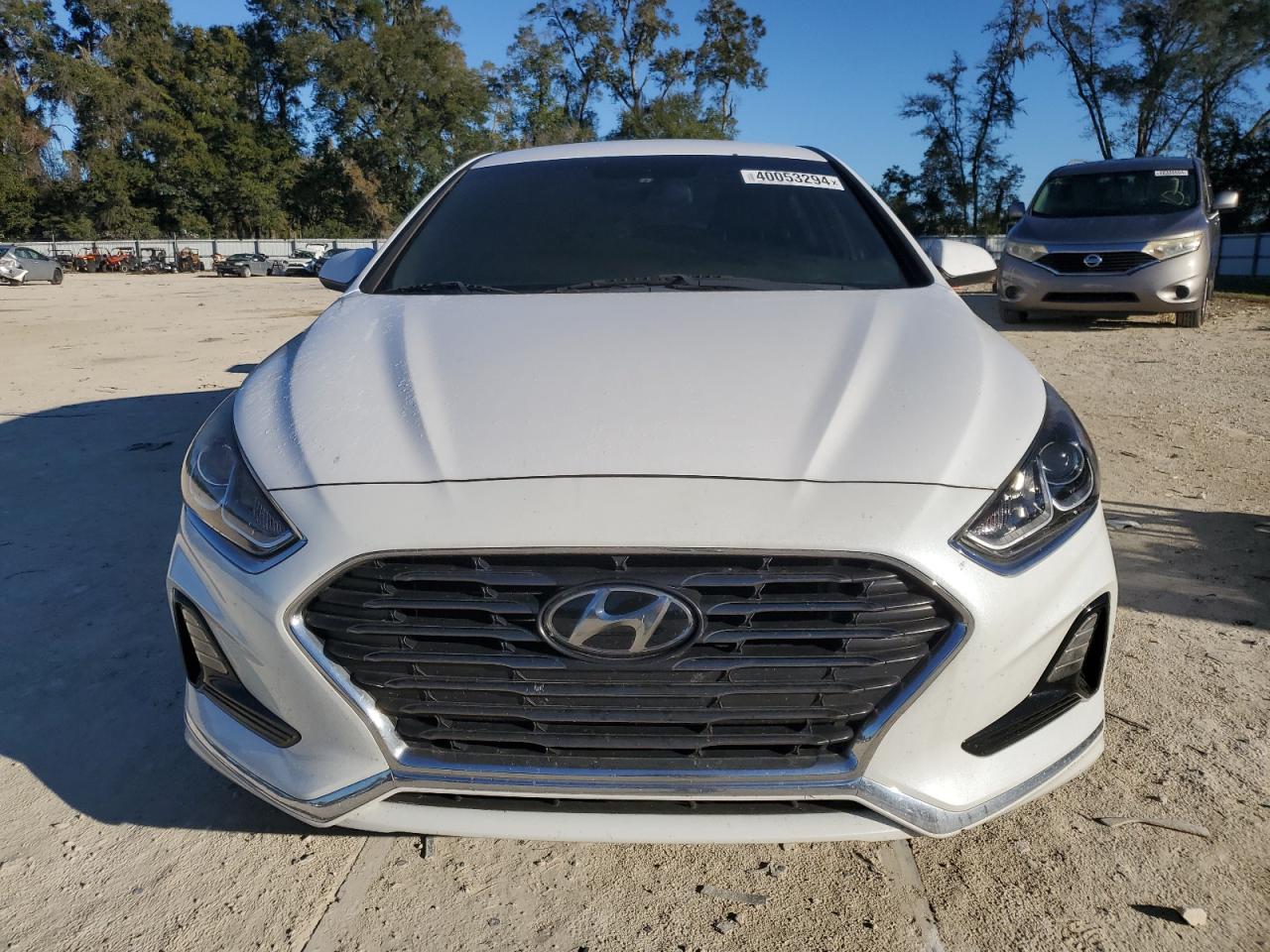 Photo 4 VIN: 5NPE24AF3KH741887 - HYUNDAI SONATA 