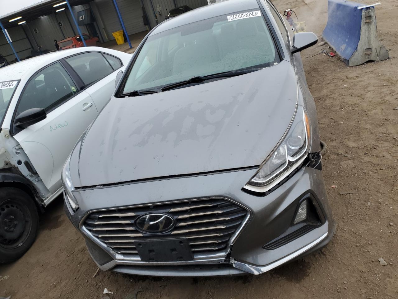 Photo 4 VIN: 5NPE24AF3KH750699 - HYUNDAI SONATA 