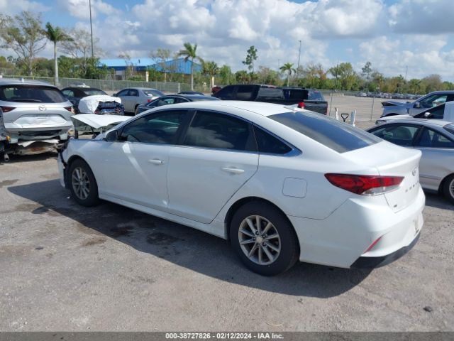 Photo 2 VIN: 5NPE24AF3KH753196 - HYUNDAI SONATA 