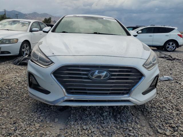 Photo 4 VIN: 5NPE24AF3KH755496 - HYUNDAI SONATA SE 