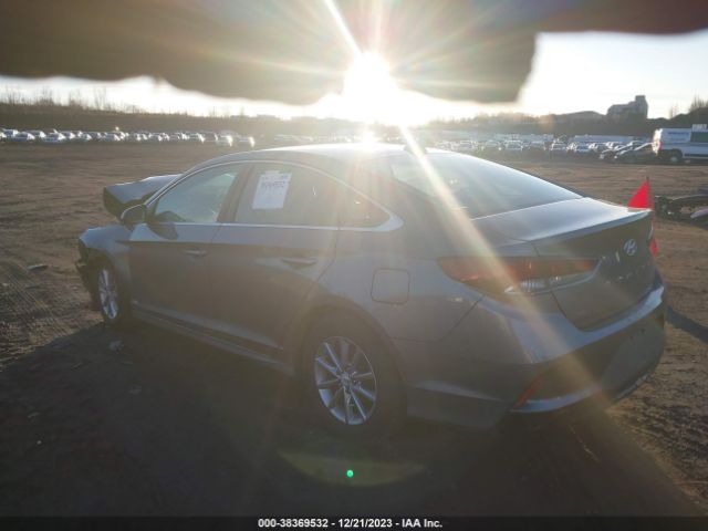 Photo 2 VIN: 5NPE24AF3KH769236 - HYUNDAI SONATA 