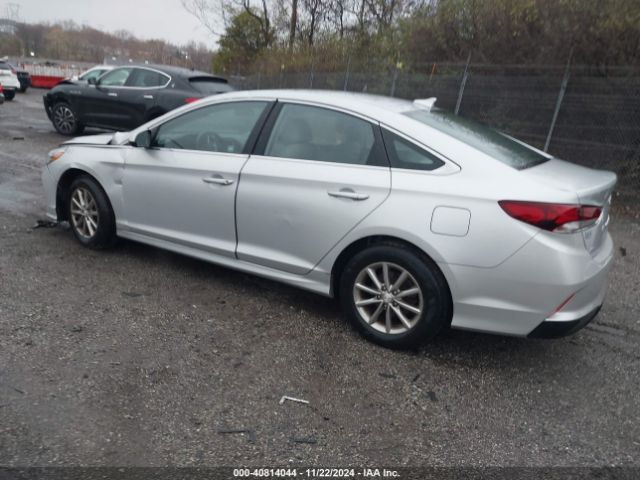 Photo 2 VIN: 5NPE24AF3KH772329 - HYUNDAI SONATA 