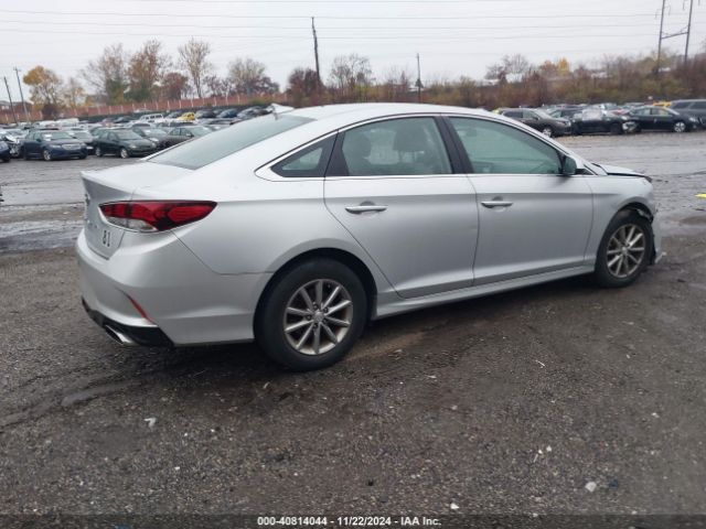 Photo 3 VIN: 5NPE24AF3KH772329 - HYUNDAI SONATA 