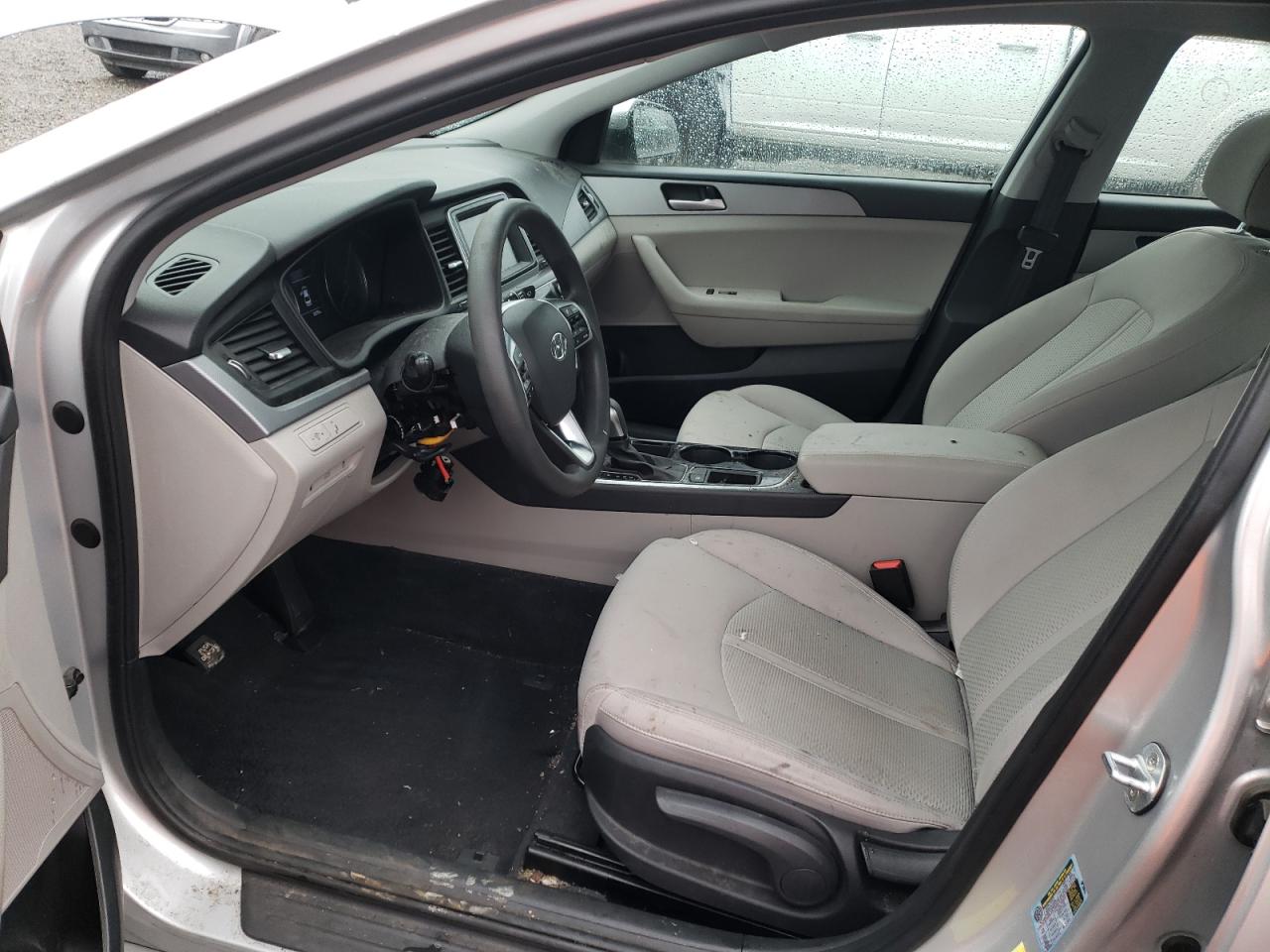 Photo 6 VIN: 5NPE24AF3KH791804 - HYUNDAI SONATA 