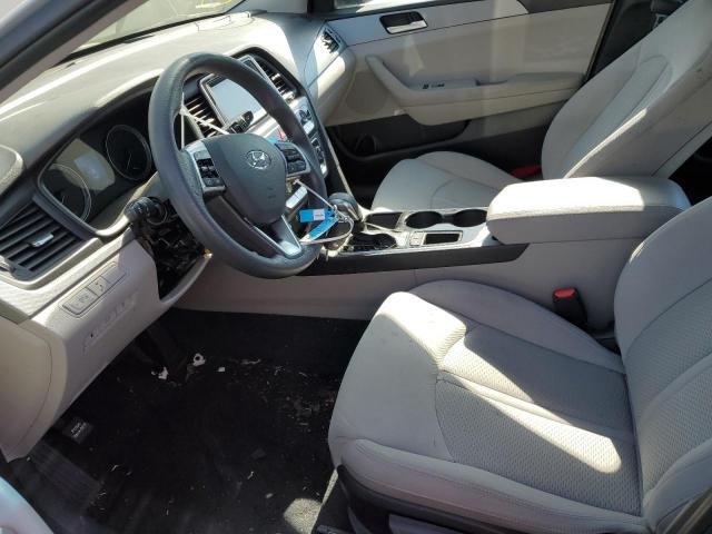 Photo 6 VIN: 5NPE24AF3KH798302 - HYUNDAI SONATA SE 