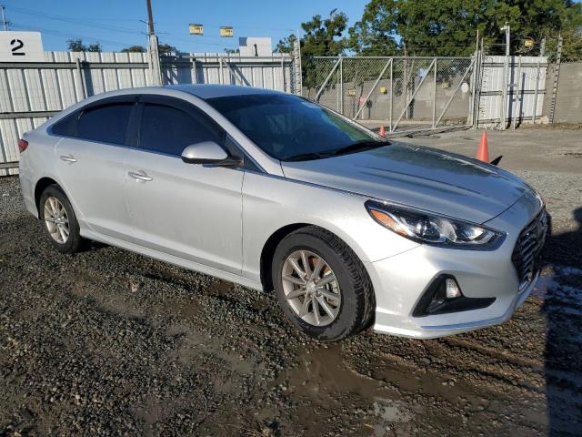 Photo 3 VIN: 5NPE24AF3KH799417 - HYUNDAI SONATA SE 