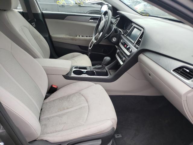 Photo 4 VIN: 5NPE24AF3KH804129 - HYUNDAI SONATA SE 