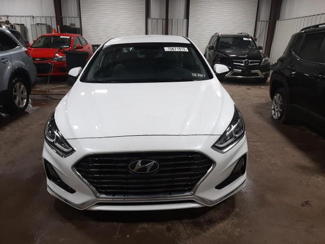 Photo 4 VIN: 5NPE24AF3KH811436 - HYUNDAI SONATA SE 