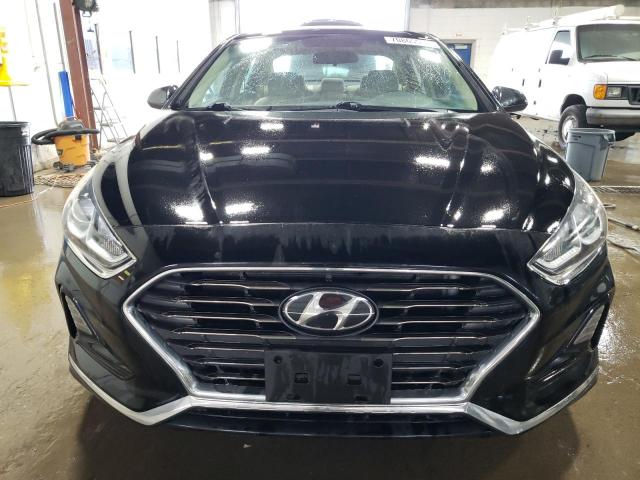 Photo 4 VIN: 5NPE24AF3KH817432 - HYUNDAI SONATA SE 