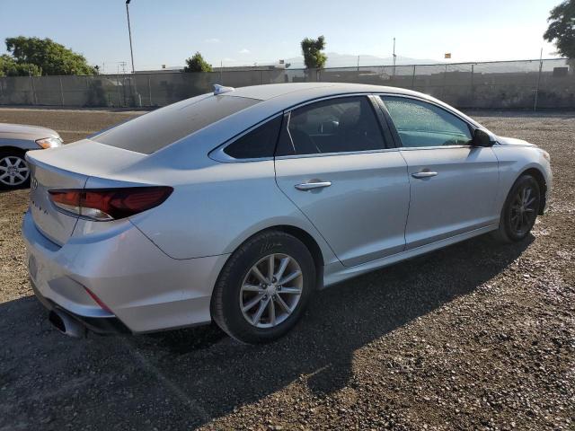 Photo 2 VIN: 5NPE24AF3KH819293 - HYUNDAI SONATA SE 