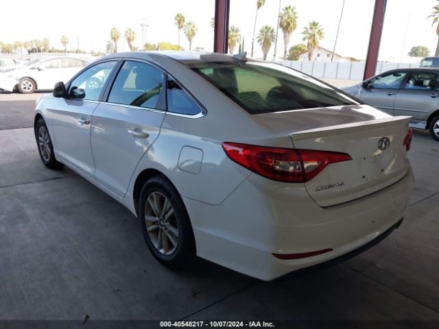 Photo 2 VIN: 5NPE24AF4FH004798 - HYUNDAI SONATA 