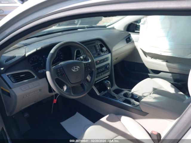 Photo 4 VIN: 5NPE24AF4FH011301 - HYUNDAI SONATA 