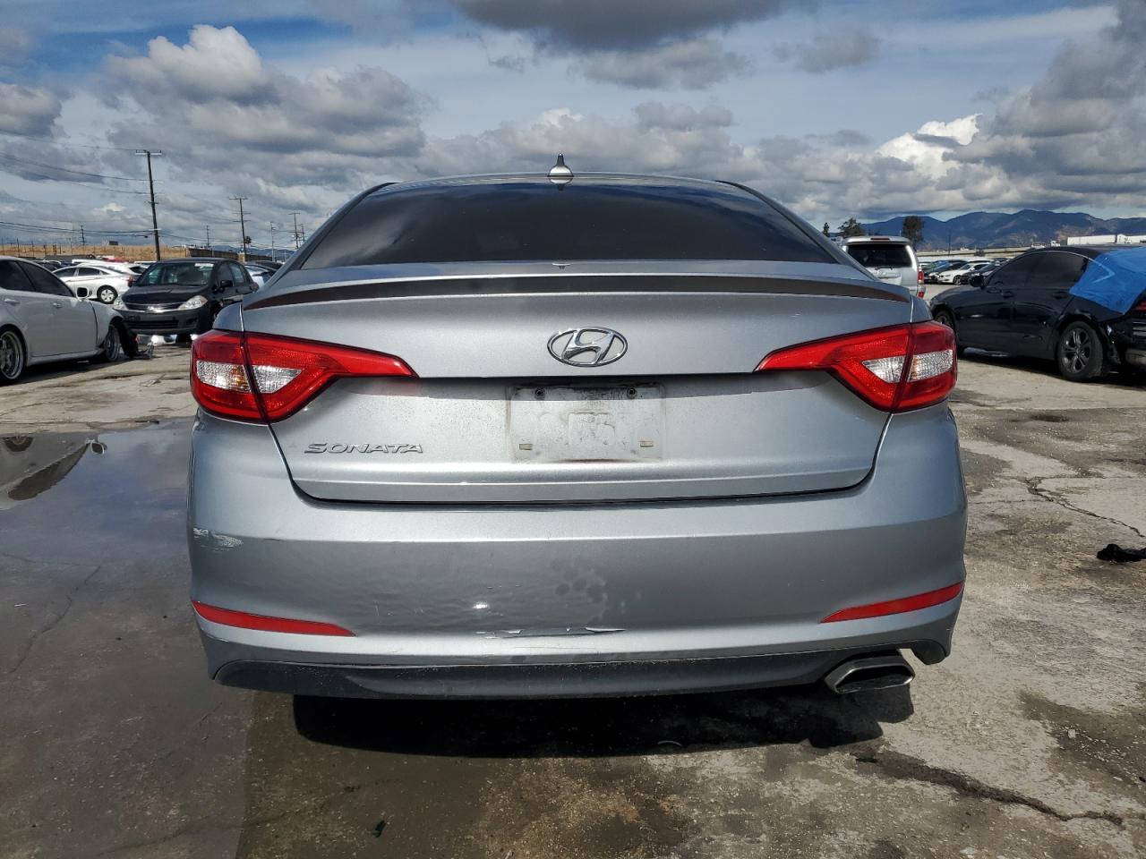 Photo 5 VIN: 5NPE24AF4FH013971 - HYUNDAI SONATA 