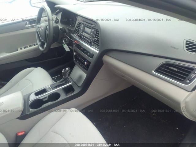 Photo 4 VIN: 5NPE24AF4FH045884 - HYUNDAI SONATA 