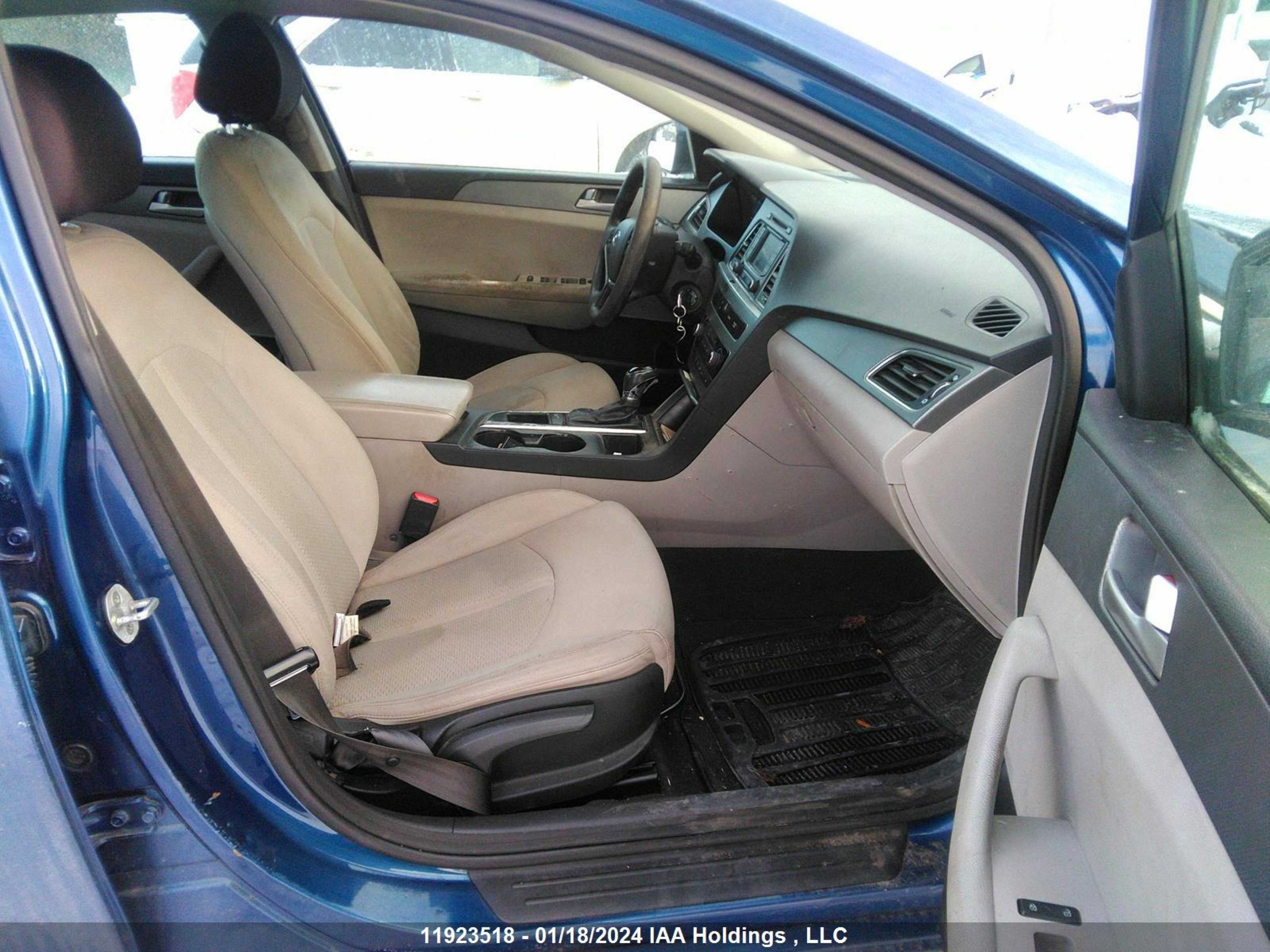 Photo 4 VIN: 5NPE24AF4FH049904 - HYUNDAI SONATA 