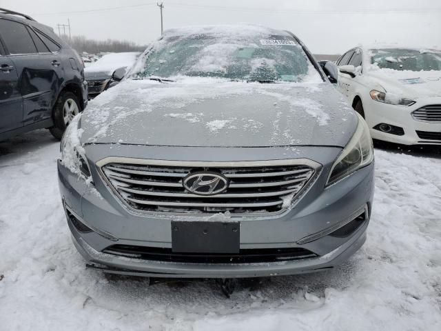 Photo 4 VIN: 5NPE24AF4FH054228 - HYUNDAI SONATA SE 