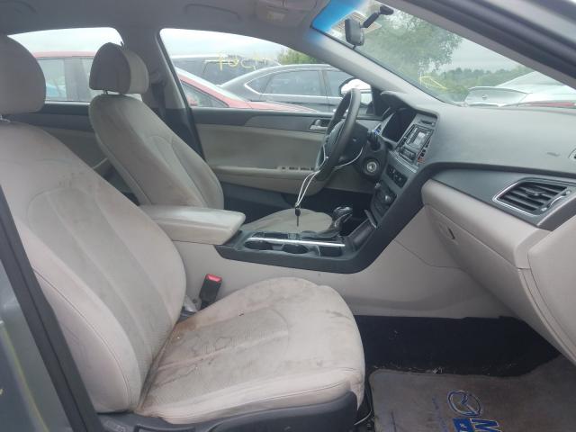 Photo 4 VIN: 5NPE24AF4FH075824 - HYUNDAI SONATA SE 