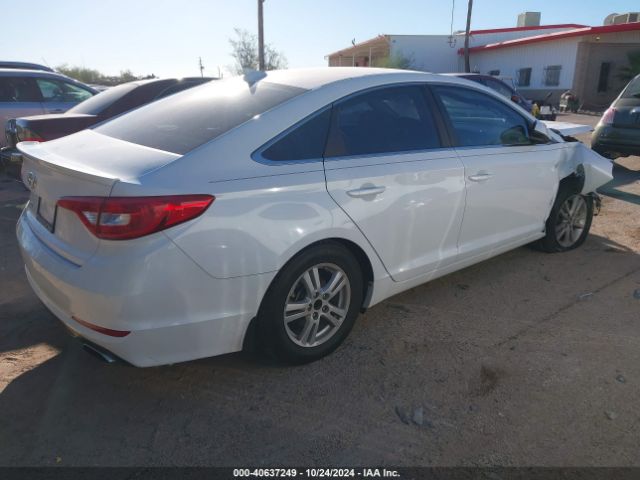 Photo 3 VIN: 5NPE24AF4FH098004 - HYUNDAI SONATA 