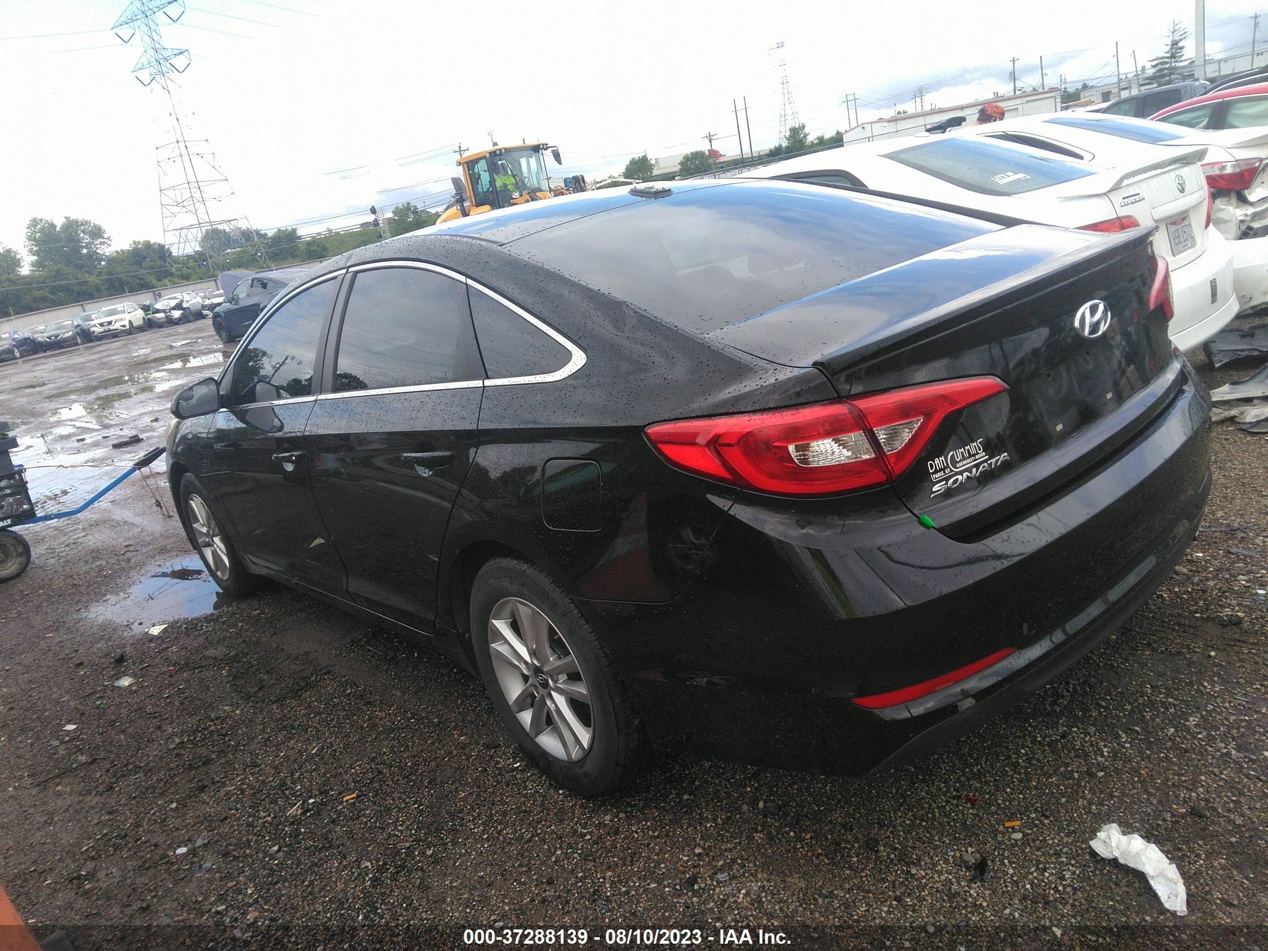 Photo 2 VIN: 5NPE24AF4FH108028 - HYUNDAI SONATA 