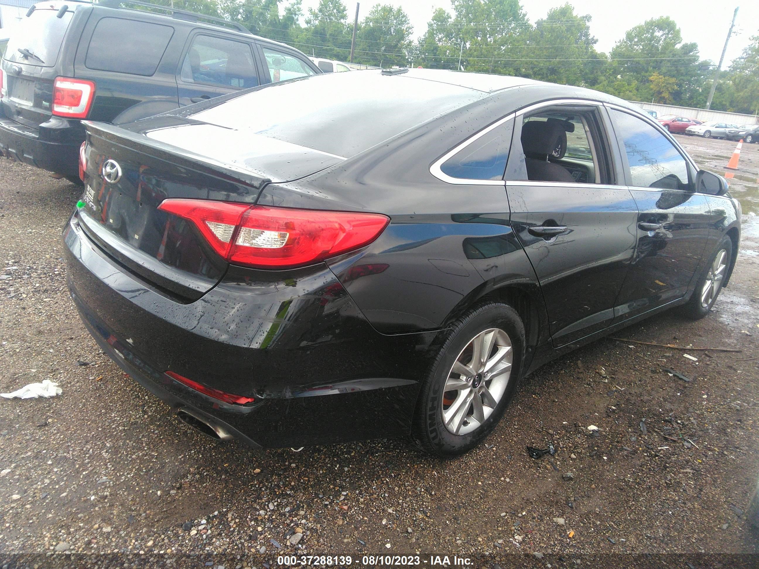 Photo 3 VIN: 5NPE24AF4FH108028 - HYUNDAI SONATA 