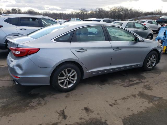 Photo 2 VIN: 5NPE24AF4FH122317 - HYUNDAI SONATA SE 