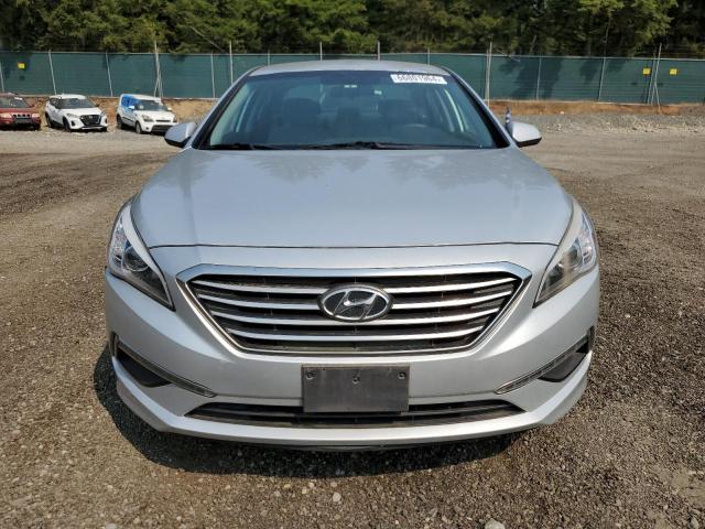 Photo 4 VIN: 5NPE24AF4FH138971 - HYUNDAI SONATA SE 