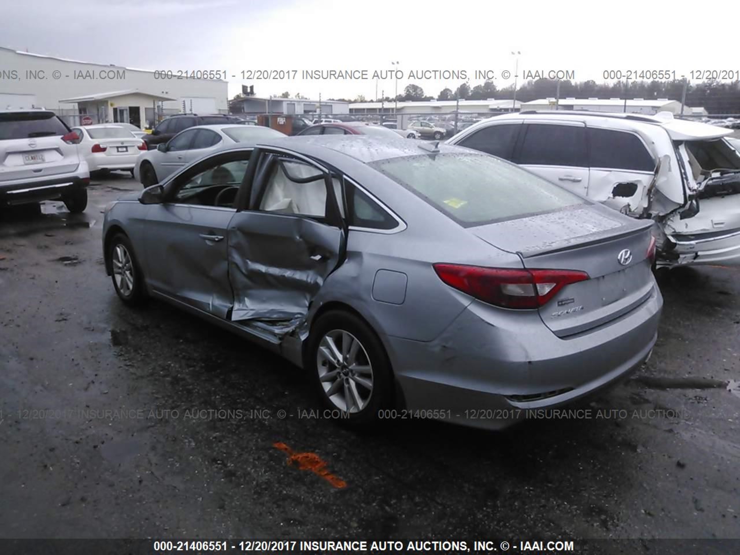 Photo 2 VIN: 5NPE24AF4FH147279 - HYUNDAI SONATA 